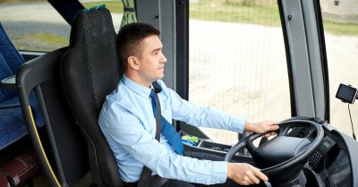 Devenir Chauffeur de bus : missions, salaire et formation