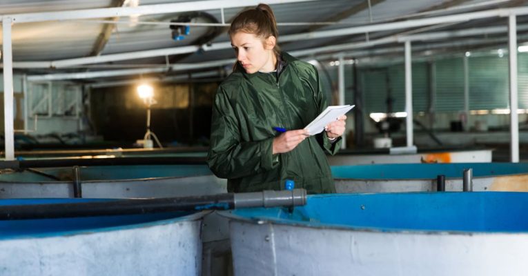 inspection de bassins d'aquaculture